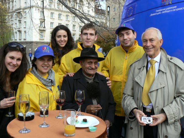 Тук пипам коминочистач, ам още чакам ли чакам да ми излезе късмета...