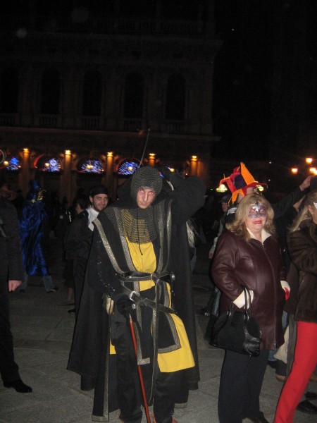 Ето и един рицар.