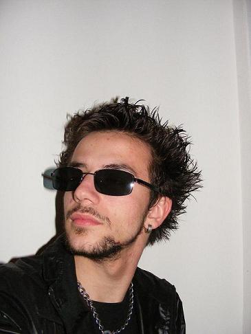 Има ли фиенки? :\